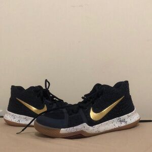 Nike Kyrie 3 Obsidian, Basketball Shoes, Perfect Condition